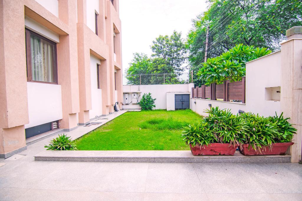 Guest house Asian Iffco Metro Station Gurugram Gurgaon