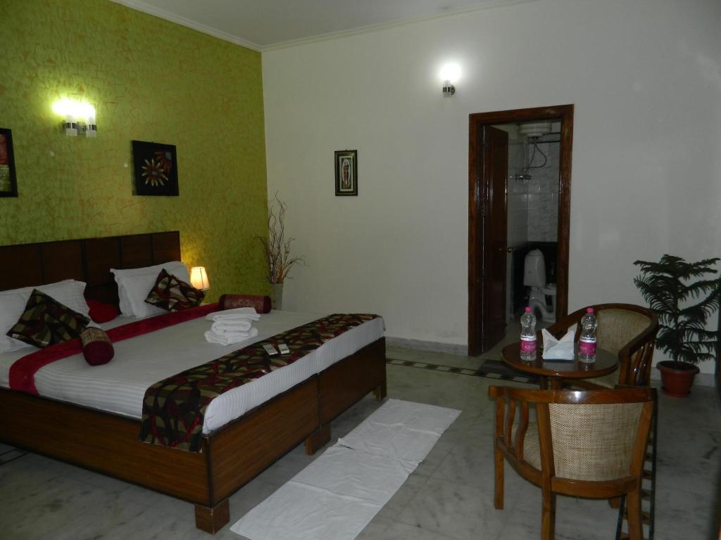 Jmd Residency Hotel