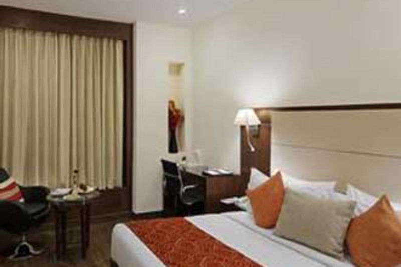 Ds Clarks 4* Gurgaon