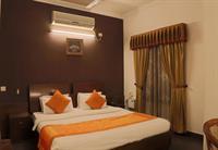 Fabhotel Dee Novo Phase 1 Hotel 3*