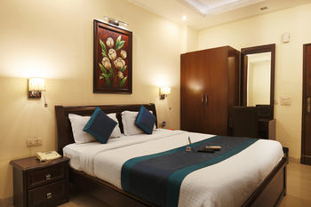 Hotel Fabhotel Phase 2 Sahara Mall