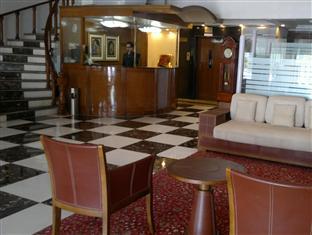 Kshitij Royale Hotel 2*