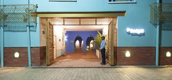Hotel Bloom Boutique L Signature Towers 4*