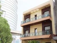 Oyo Premium Near Dlf Square Building