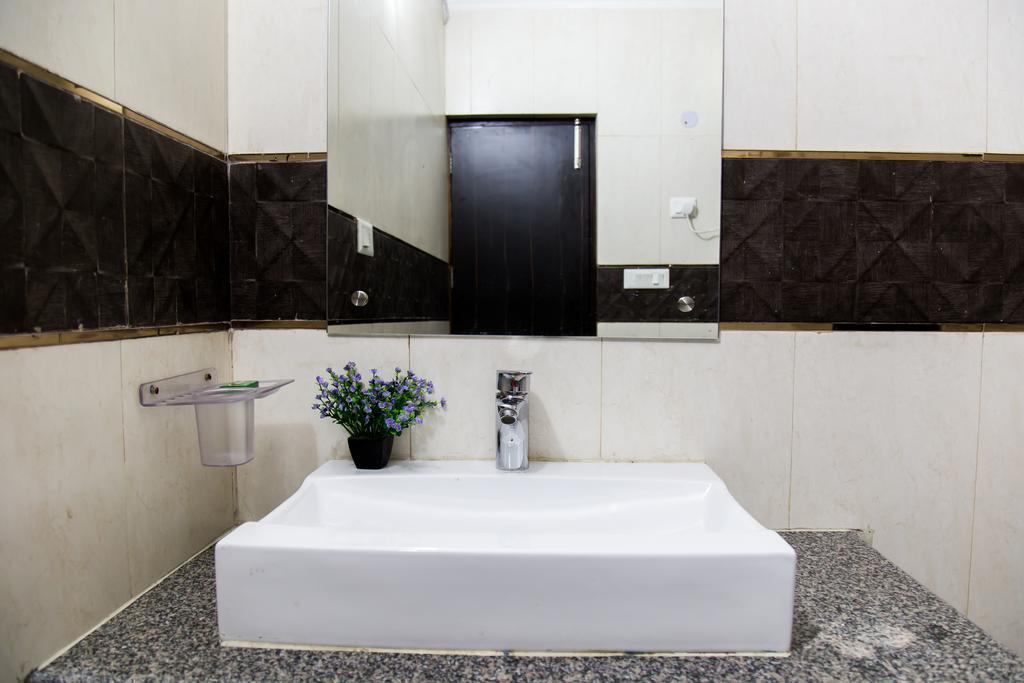 Fabhotel Istay Serenity Manesar