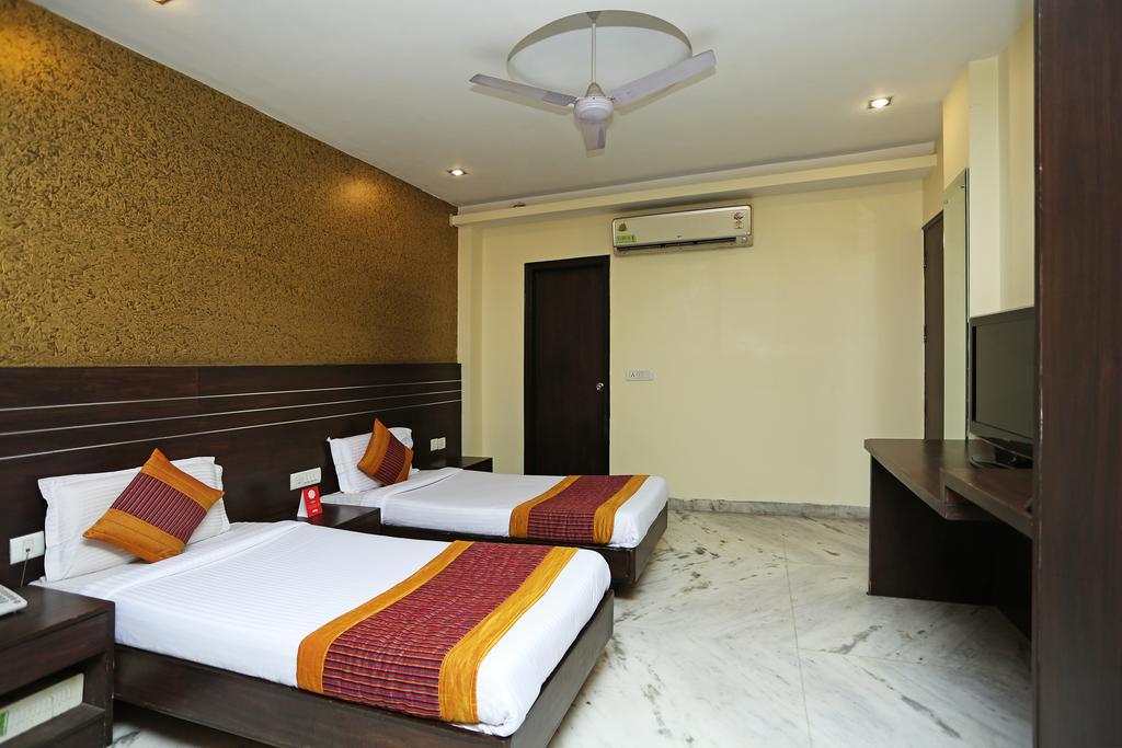 Oyo Rooms, Cyber Park Gurgaon