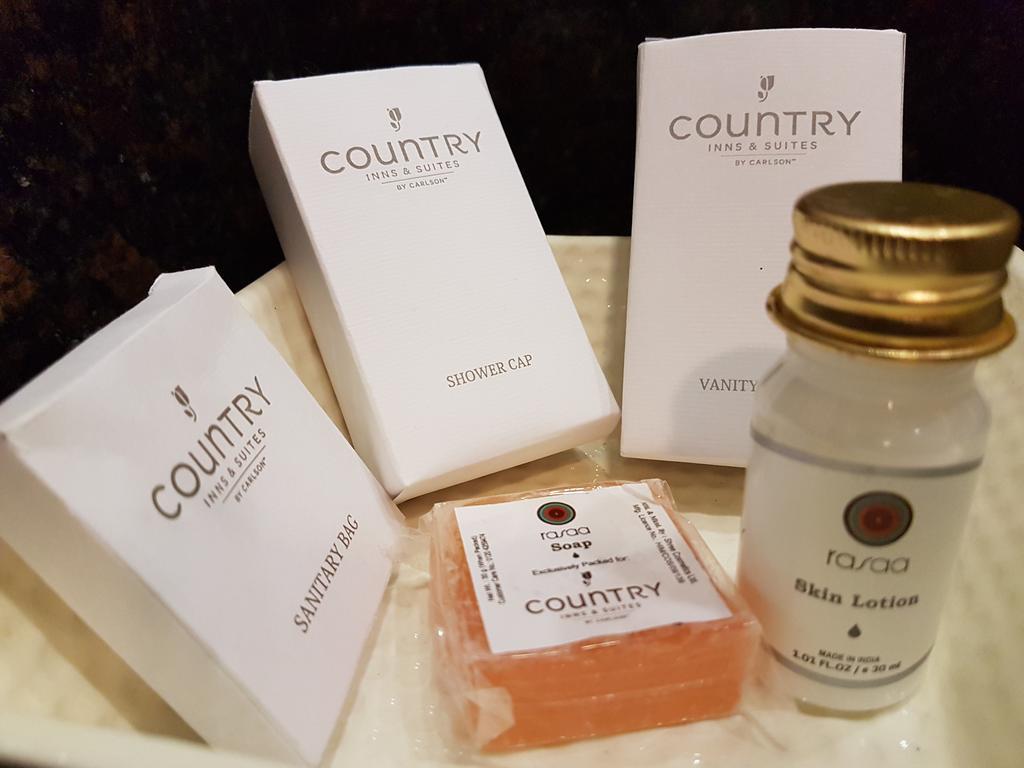 Country & By Radisson, Gurugram Sector 12 4* Gurgaon
