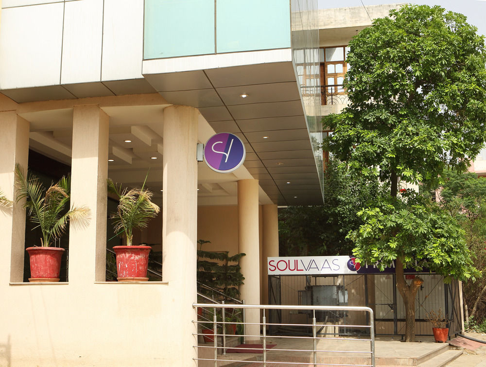 Prime Plaza Hotel
