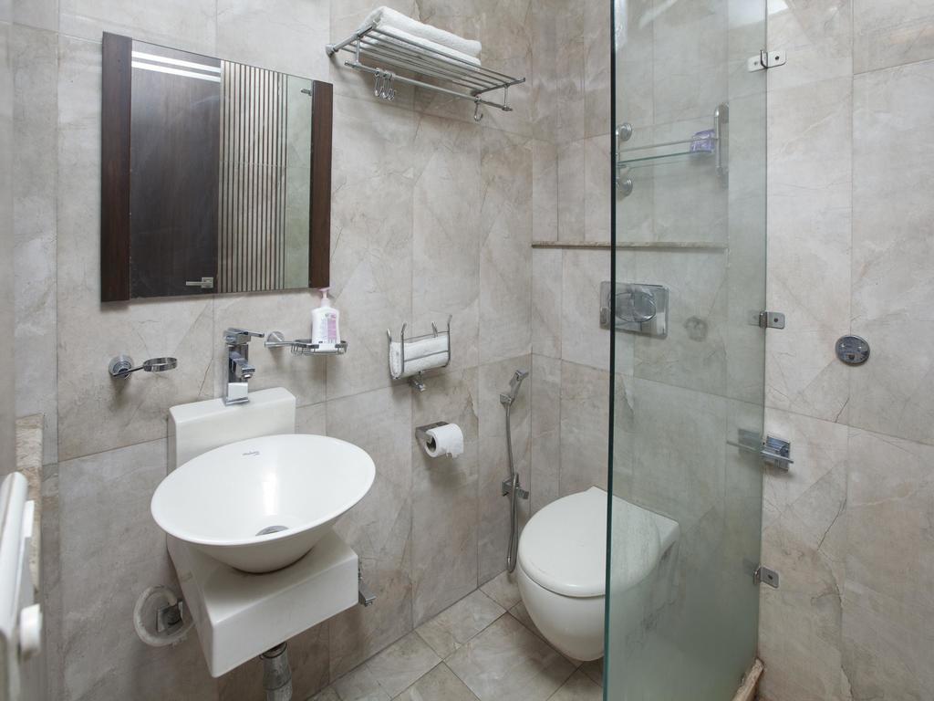 Hotel Oyo 2216 Live 3*