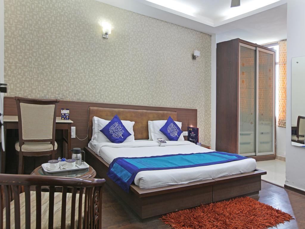 Oyo 2216 Live Hotel 3*