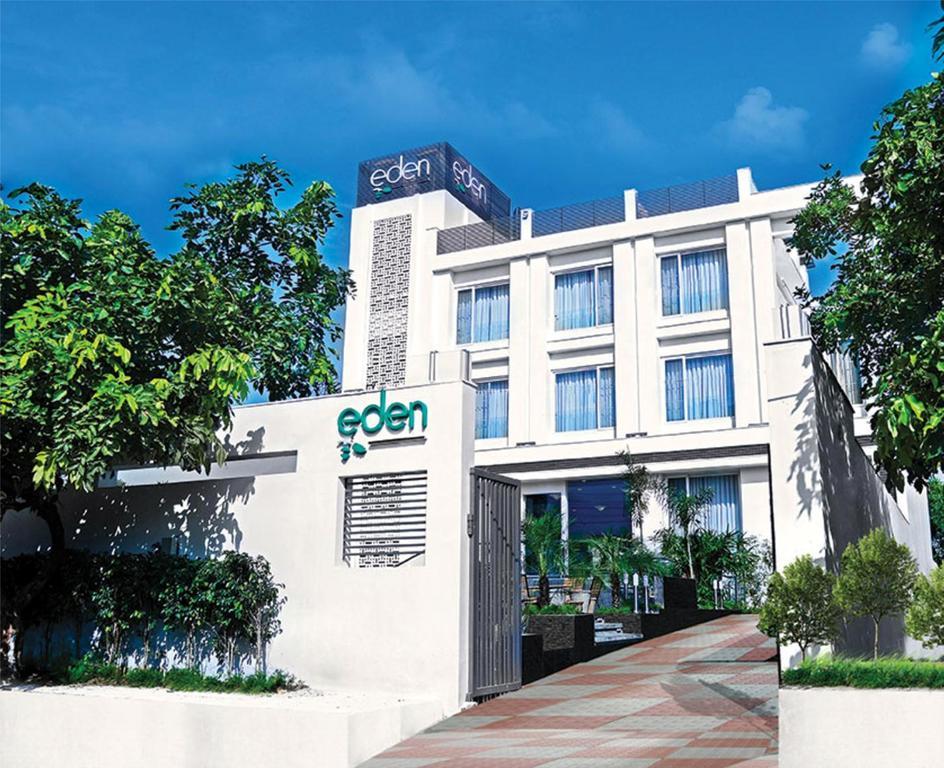 Hotel Treebo Premium Eden Residency 4*