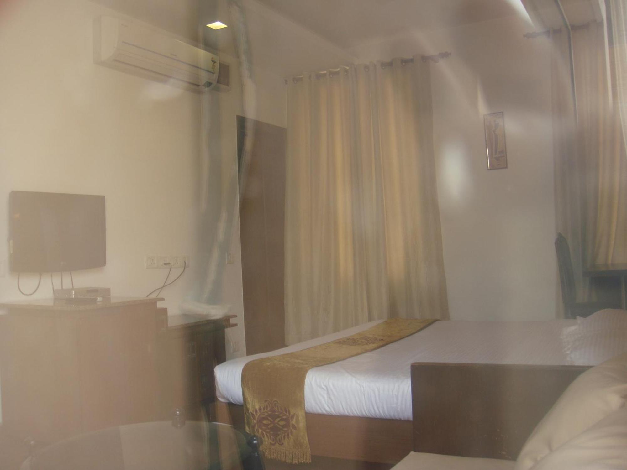 Vijay Hotel Gurgaon