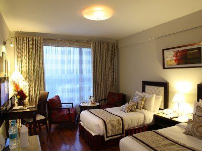 Treehouse Queens Pearl Hotel 3*