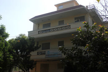 Hotel Oyo Sushant Lok A Block