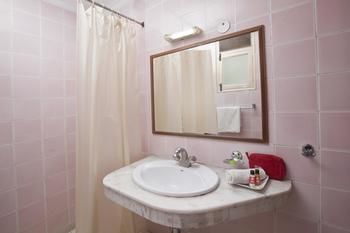 Hotel Oyo Premium Iffco Metro 3*