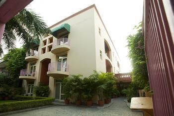 Hotel Oyo Premium Iffco Metro Gurgaon