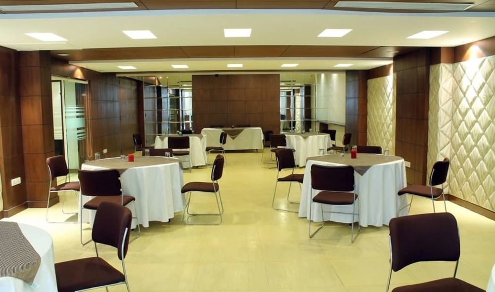 Apple Tree 3* Gurgaon