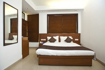 Hotel Oyo Sahara Mall Gurgaon