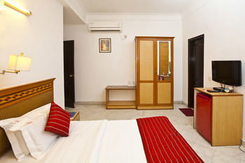 Oyo Sahara Mall Gurgaon