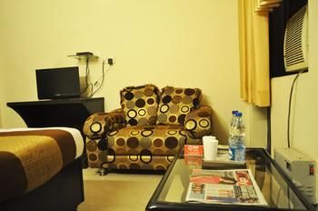 Hotel Oyo Sikanderpur Metro 3*
