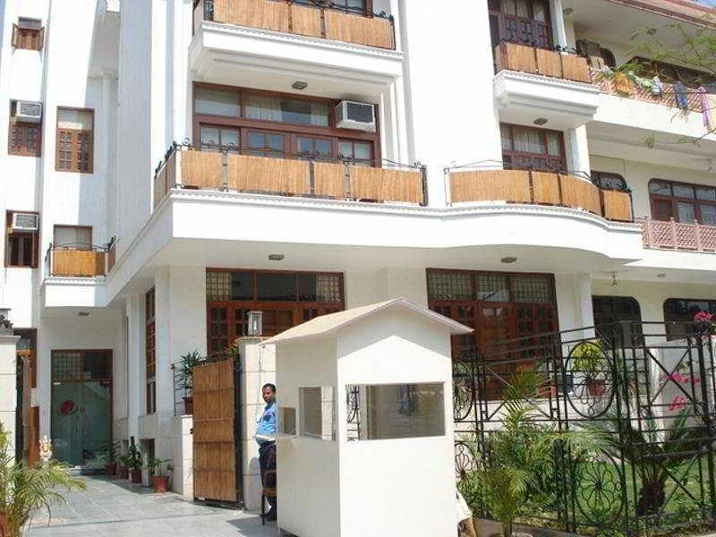 Hotel Astoria Plazza Dlf Phase - 1 2*