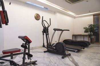 Hotel Fabhotel Mg Road Iffco Chowk