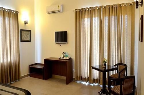 Hotel Garden Gurgaon
