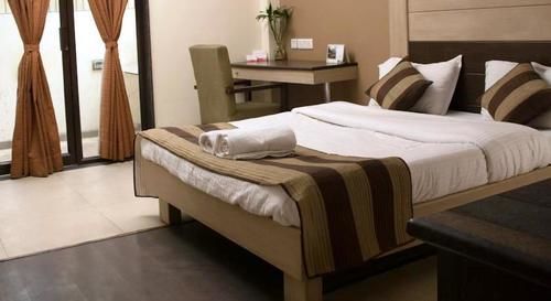 Hotel Pacific Huda Centre Sec 41 3*