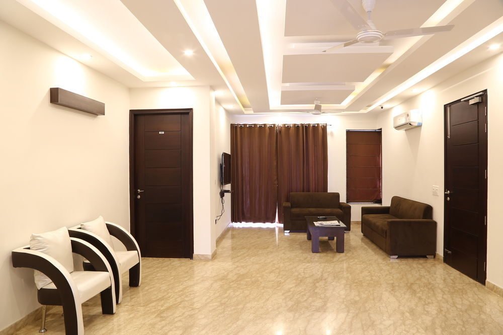 Fabhotel Daffodil Huda Center