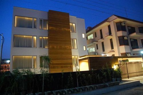 Hotel Red Earth