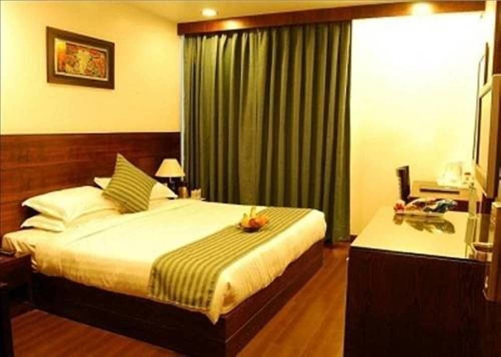 Blue Stone By Royal Orchid Hotel 4*