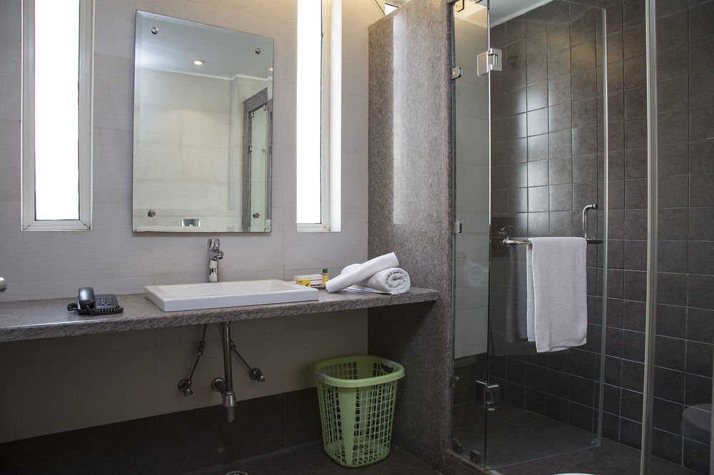 Fabhotel Mg Road Iffco Chowk Gurgaon