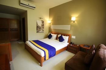 Oyo Premium Sector 14 Delhi Road Gurgaon Hotel Gurgaon