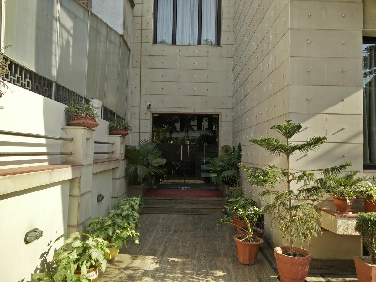 Enkay Residency M-block Cyber 3* Gurgaon