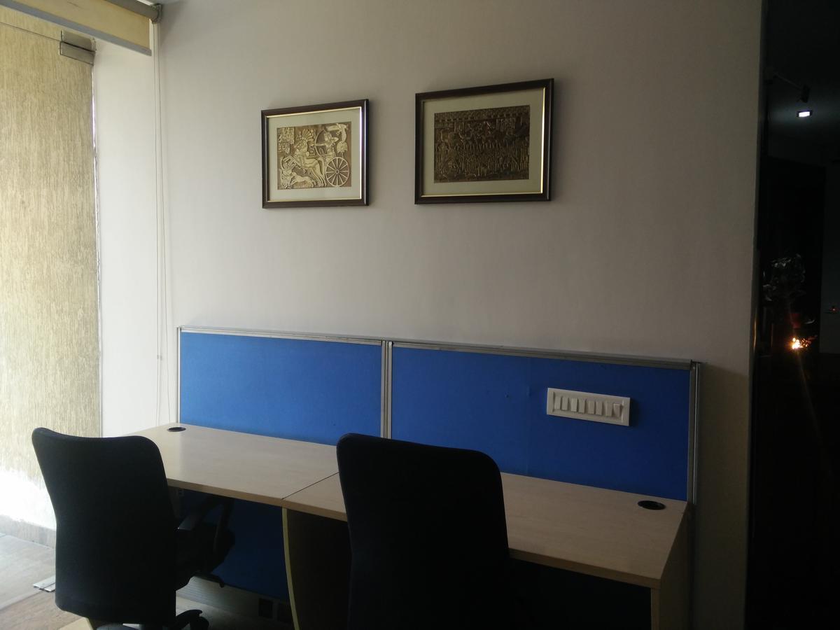 Enkay Residency M-block Cyber 3*
