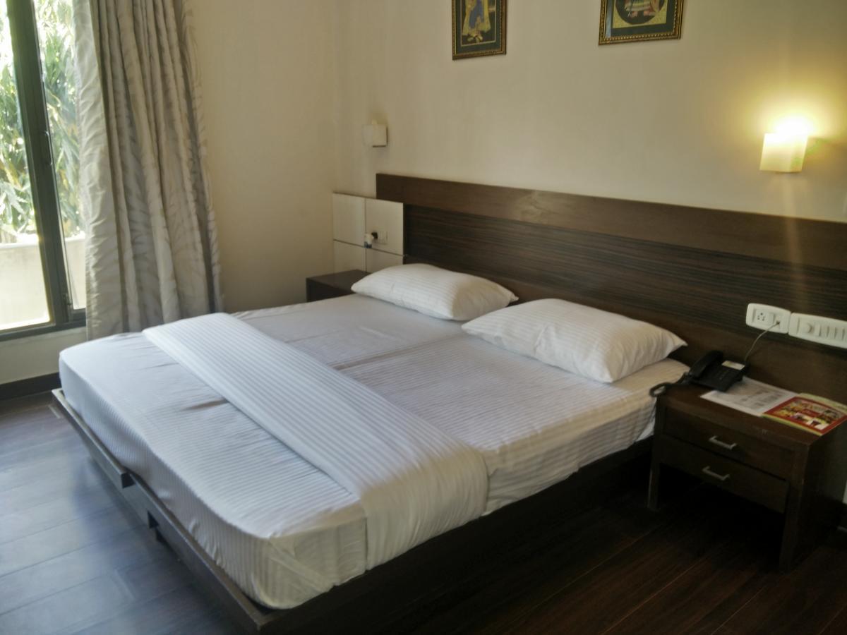 Enkay Residency M-block Cyber Guest house 3*