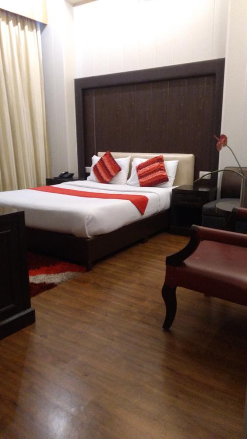 Bizzotel Hotel Gurgaon