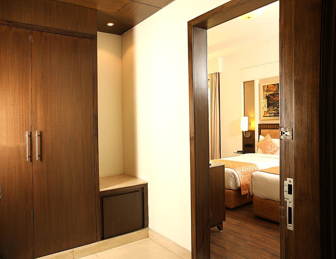 Inde Signature Tower Hotel Gurgaon