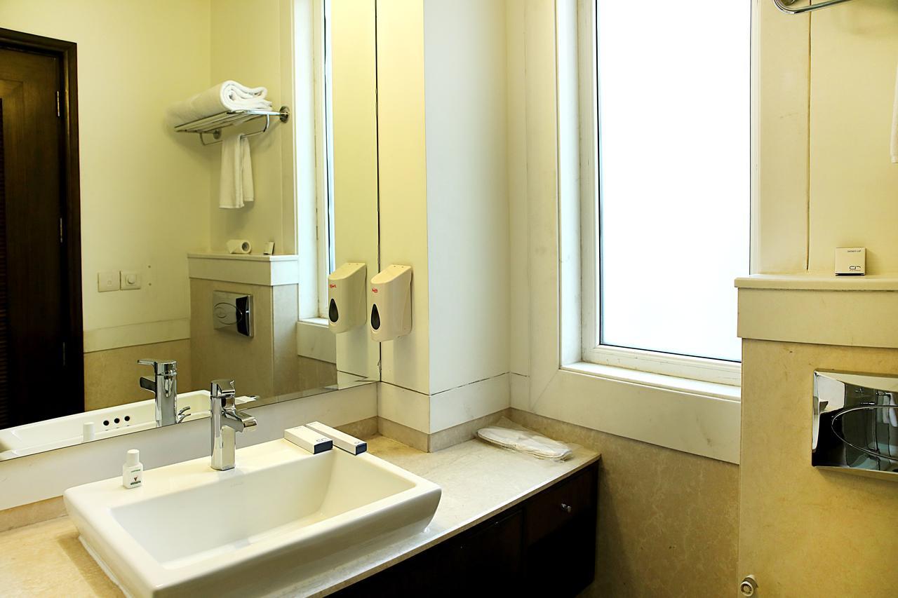 Inde Signature Tower Hotel Gurgaon