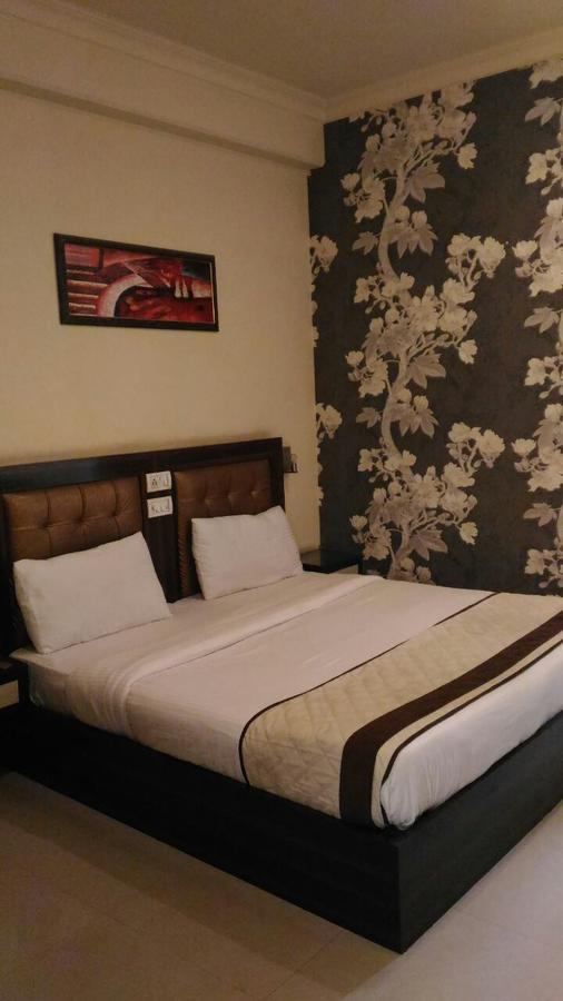 The Nevada House 3*