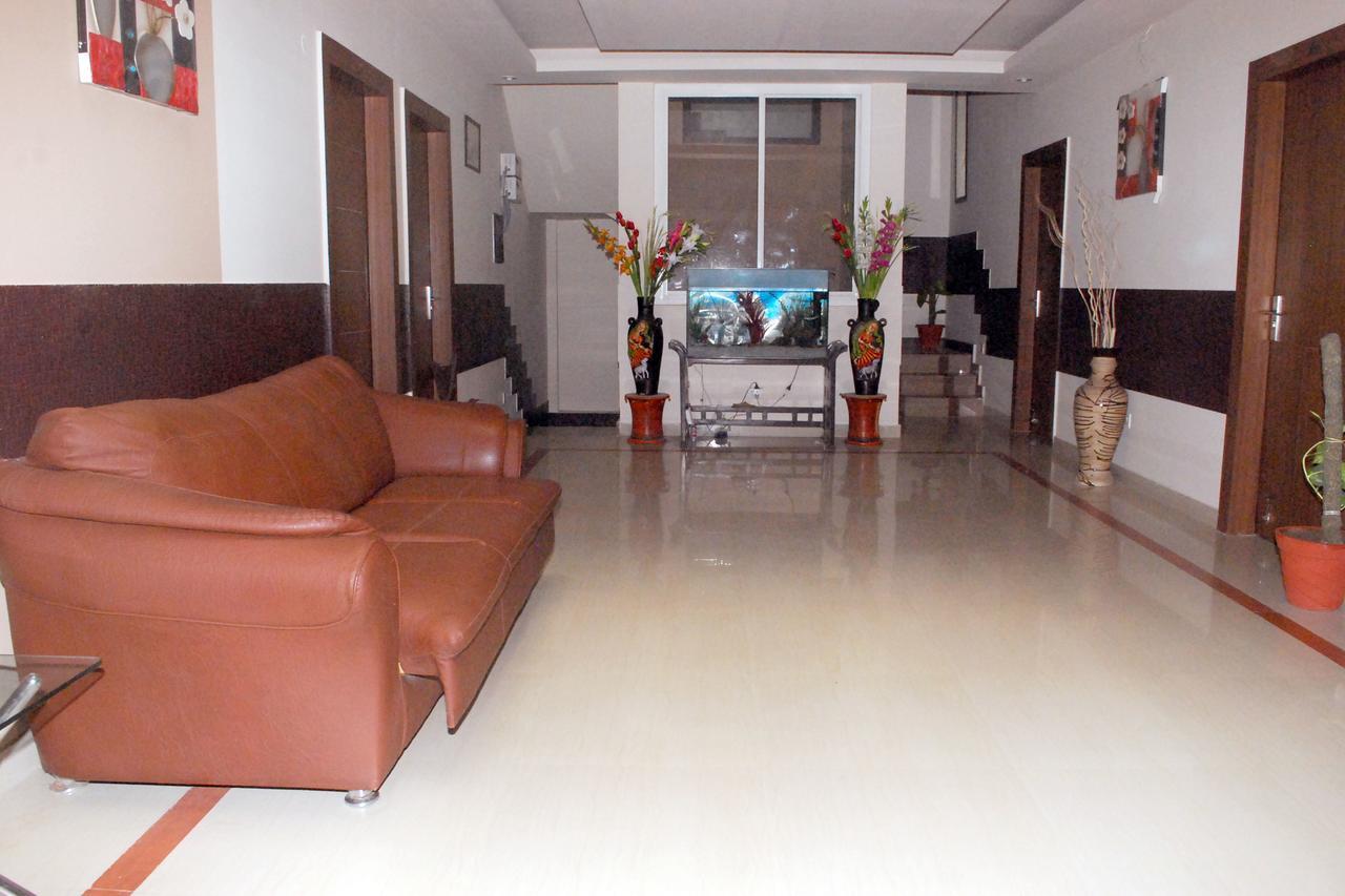 The Nevada House 3*