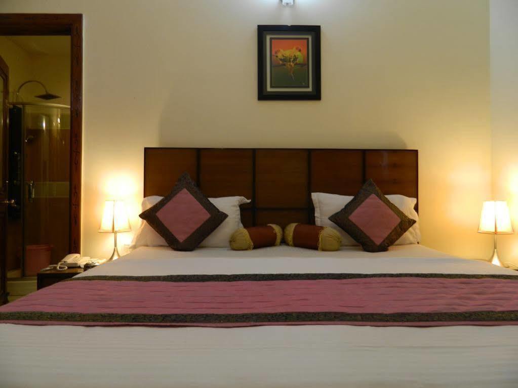 Hotel Jmd Residency