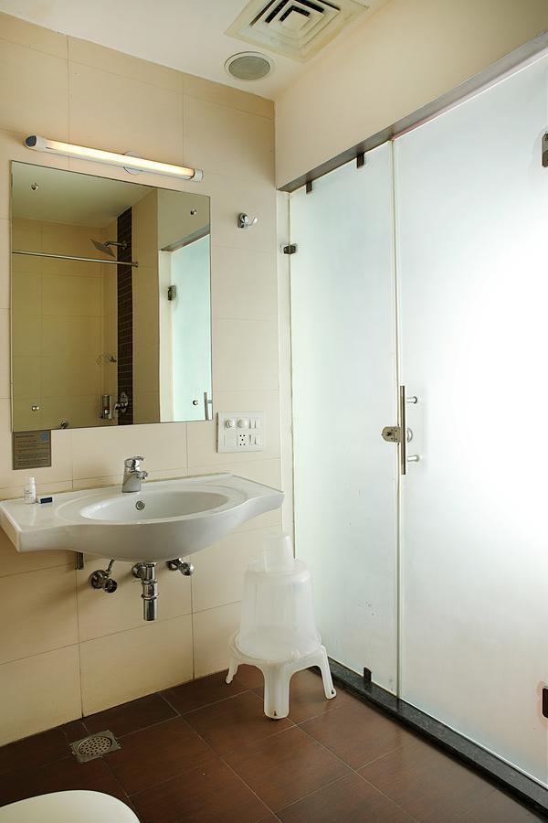 Ahuja Residency Cyber Ii 3* Gurgaon