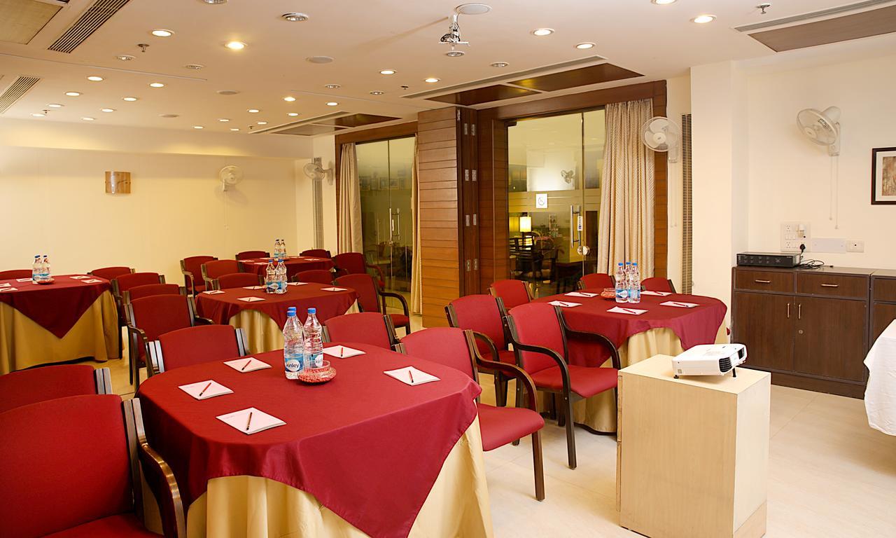 Guest house Ahuja Residency Cyber Ii Gurgaon