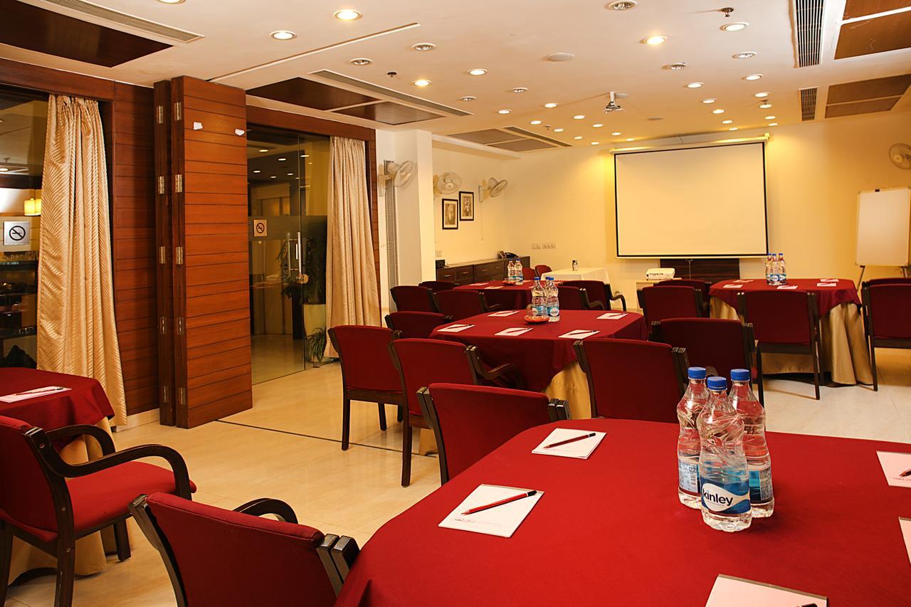 Ahuja Residency Cyber Ii Guest house