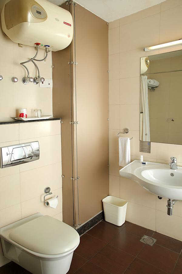 Ahuja Residency Cyber Ii 3*