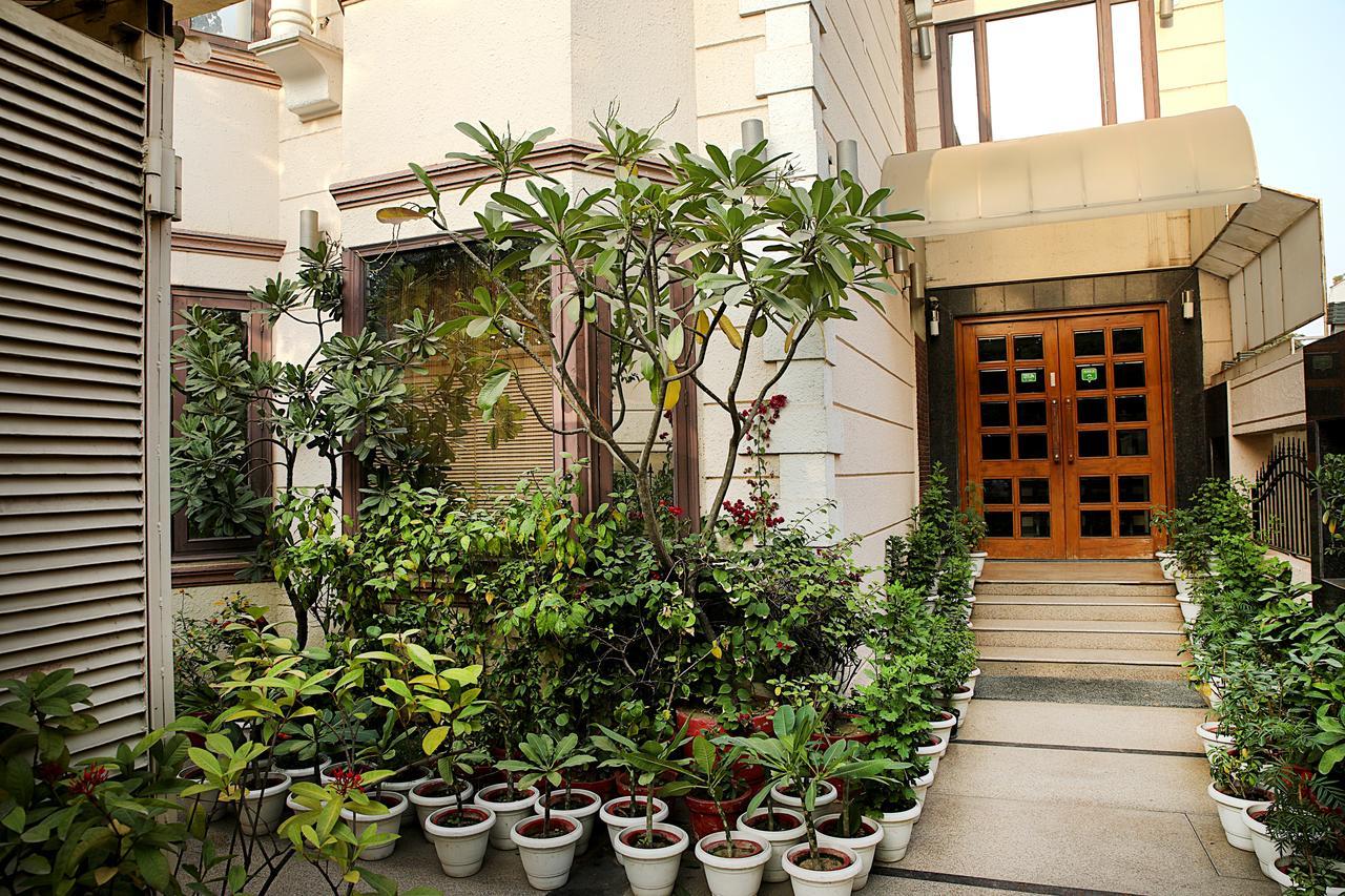 Guest house Ahuja Residency Cyber Ii Gurgaon