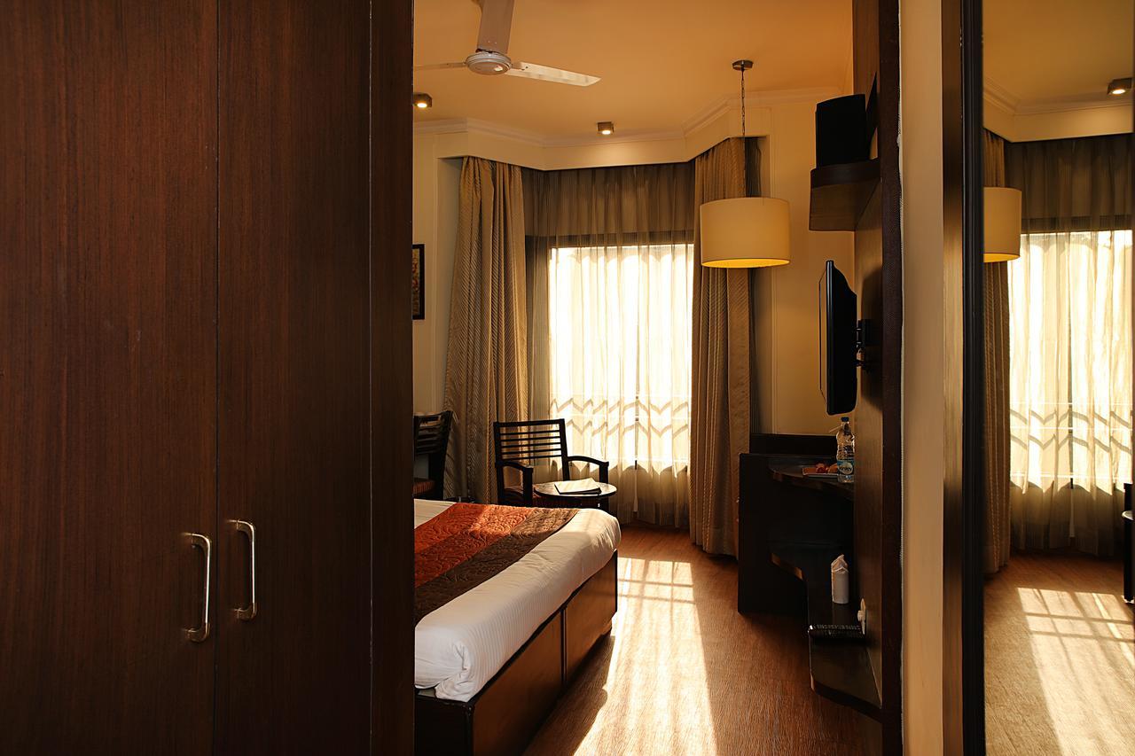 Guest house Ahuja Residency Cyber Ii 3*