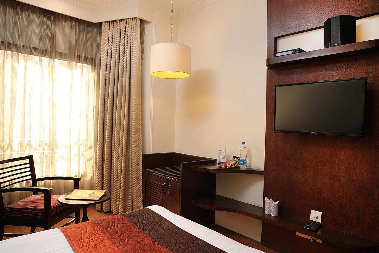 Ahuja Residency Cyber Ii 3* Gurgaon