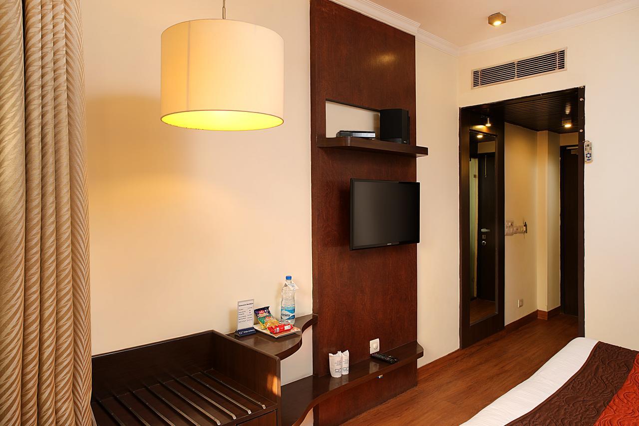 Ahuja Residency Cyber Ii Guest house Gurgaon